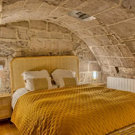 Le Nid Voute Avec Terrasse Situe Au Coeur De * 루앙