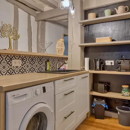 Le Nid Voute Avec Terrasse Situe Au Coeur De 아파트 루앙