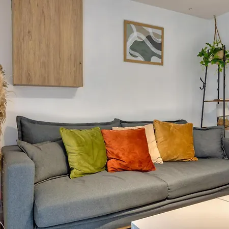 아파트 Le Nid Voute Avec Terrasse Situe Au Coeur De