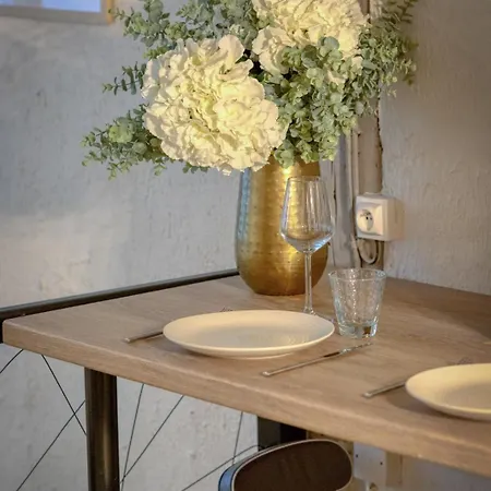 Apartment Le Nid Voute Avec Terrasse Situe Au Coeur De Rouen