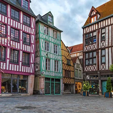 شقة Le Nid Voute Avec Terrasse Situe Au Coeur De Rouen *