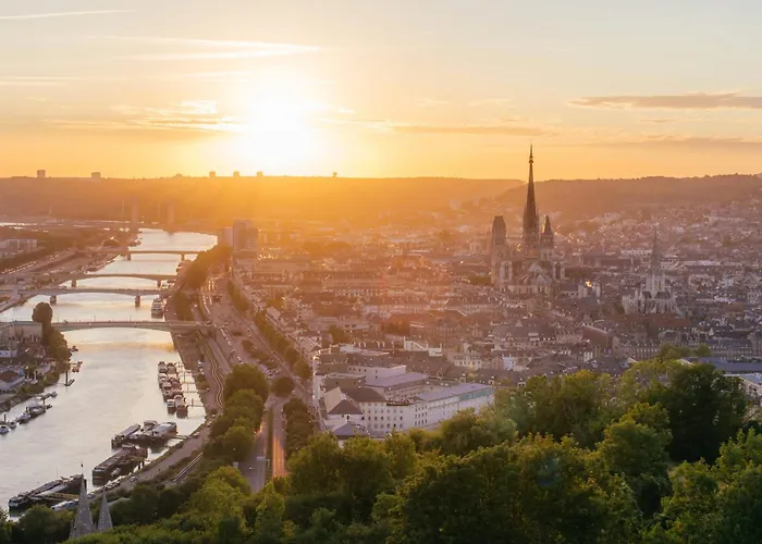Le Nid Vouté Avec Terrasse Situé Au Coeur De